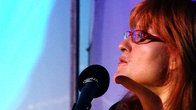 Click to play clip: Eddi Reader live on Archie Fisher's Travelling Folk