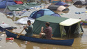 Glastonbury 2005 - Radio 1 Newsbeat report on the floods