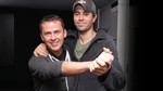 LIVE CAM: Enrique Iglesias slow-dances with Scott