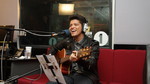 Bruno Mars performs Grenade in the Live Lounge