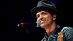 Bruno Mars is 'jollied along' by Sara and Vernon
