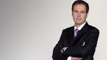 Dragons' Den: The Dragons' Stories: Peter Jones' Story