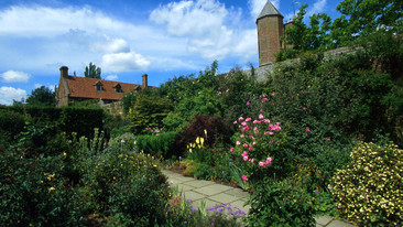 Sissinghurst: Episode 8