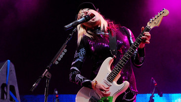 Glastonbury: 2009: The Ting Tings