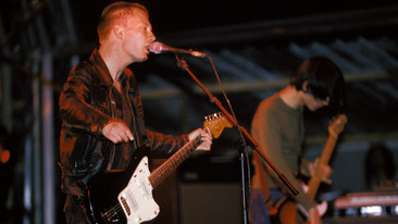 Glastonbury: 2009: 6 Music at Glastonbury: Steve Lamacq's Classic Glastonbury - Radiohead in 1997