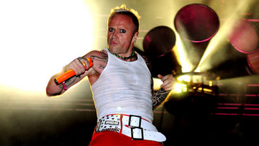Glastonbury: 2009: Black Eyed Peas & The Prodigy