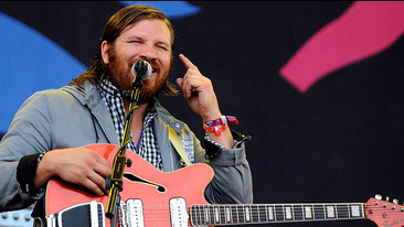 Glastonbury: 2009: Day 1 Highlights: Part Three