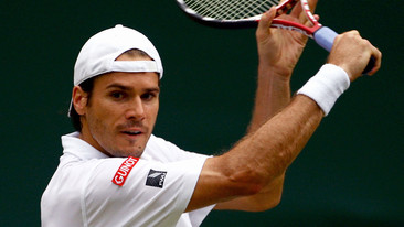 Wimbledon: 2009: 2009 Men's Singles Semi finals: Tommy Haas vs Roger Federer 1st Set